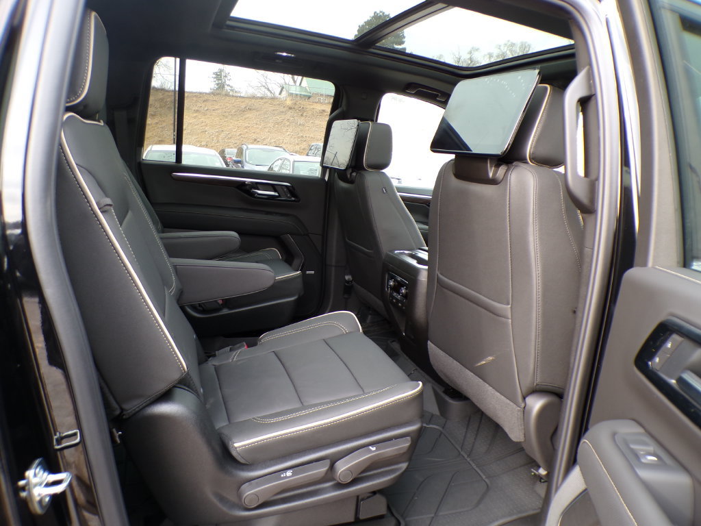 2026 Chevrolet Suburban Premier - Photo 20