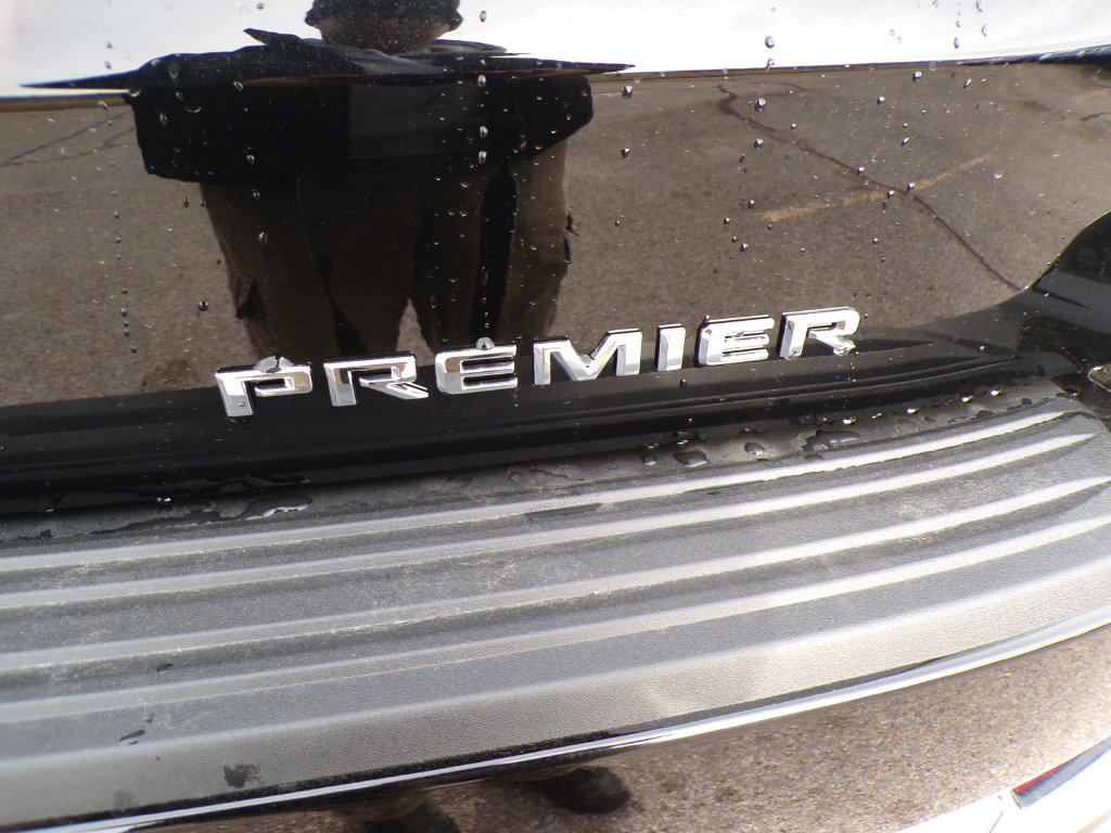2026 Chevrolet Suburban Premier - Photo 6