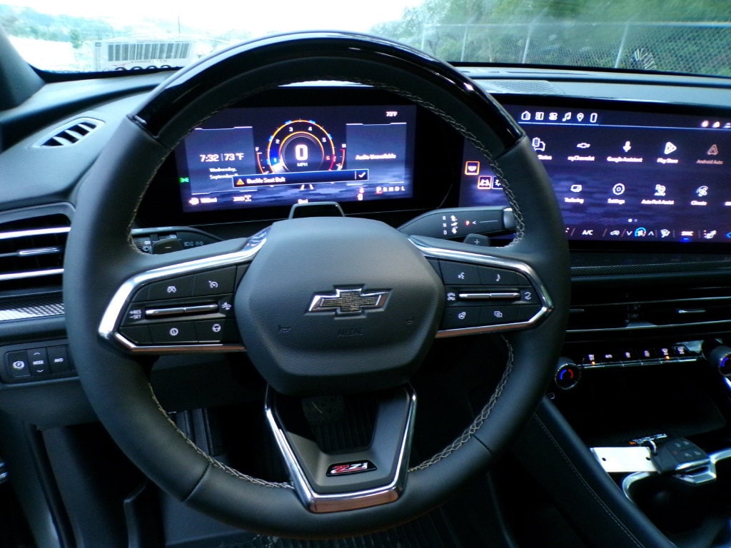 2027 Chevrolet Traverse Z71 - Photo 12