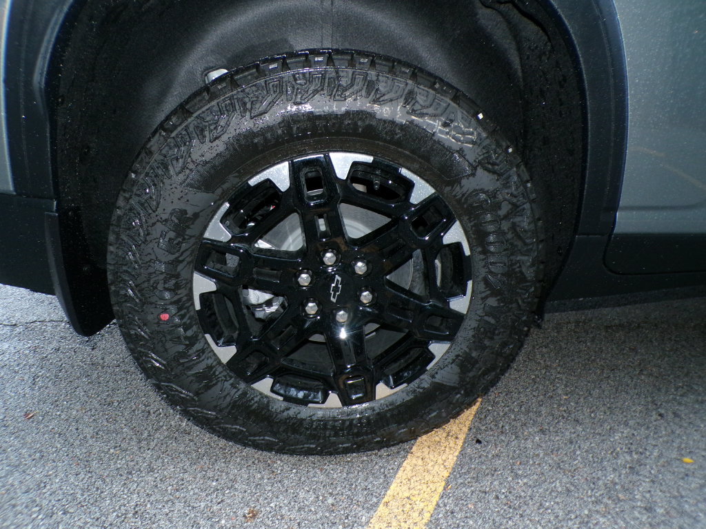 2027 Chevrolet Traverse Z71 - Photo 21