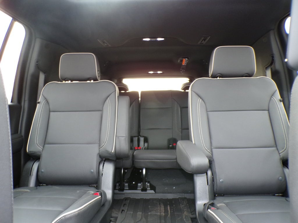 2026 Chevrolet Suburban Premier - Photo 9