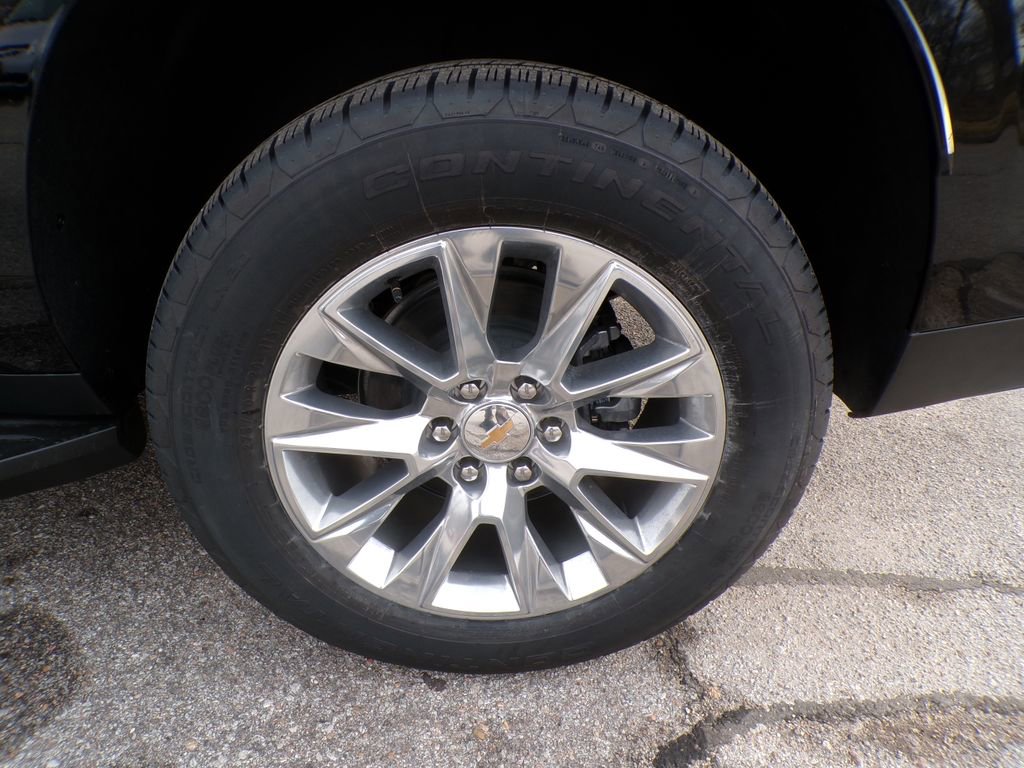 2026 Chevrolet Suburban Premier - Photo 8