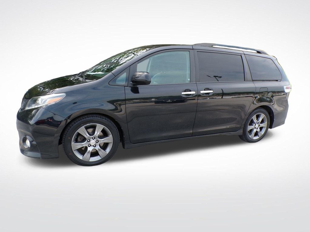 Certified 2016 Toyota Sienna SE 8 Passenger Van