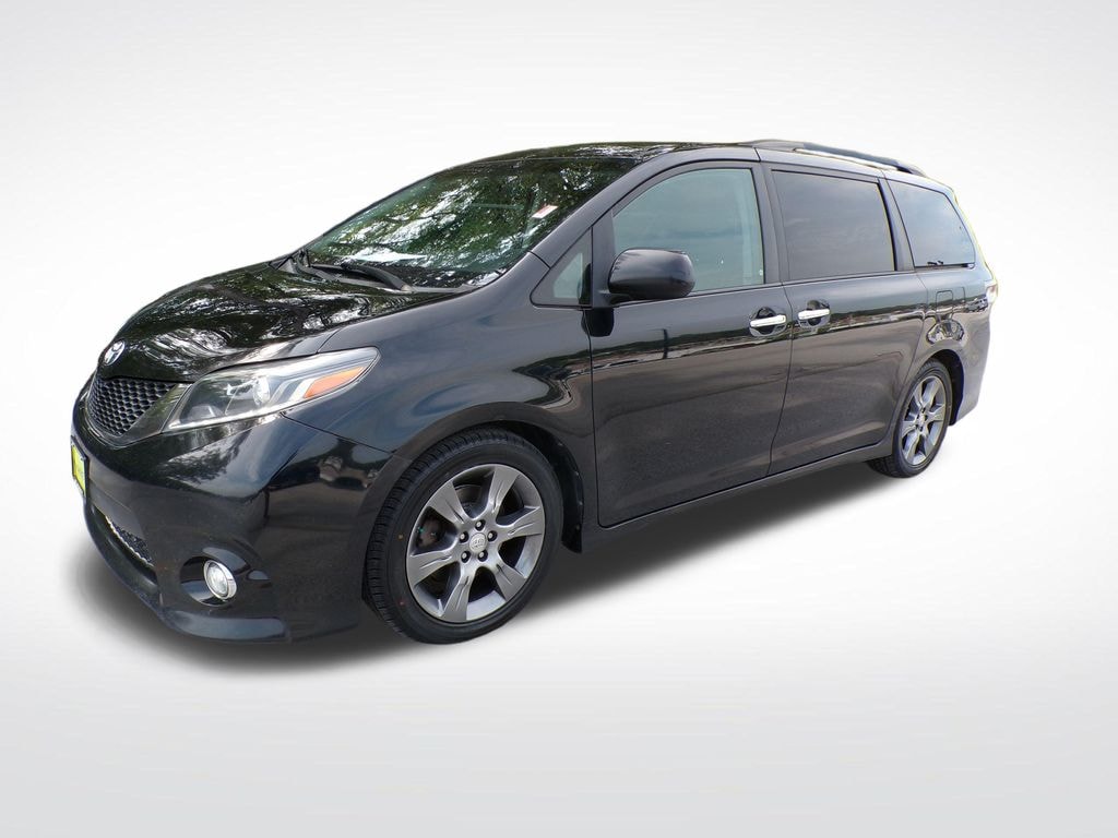 Certified 2016 Toyota Sienna SE 8 Passenger Van
