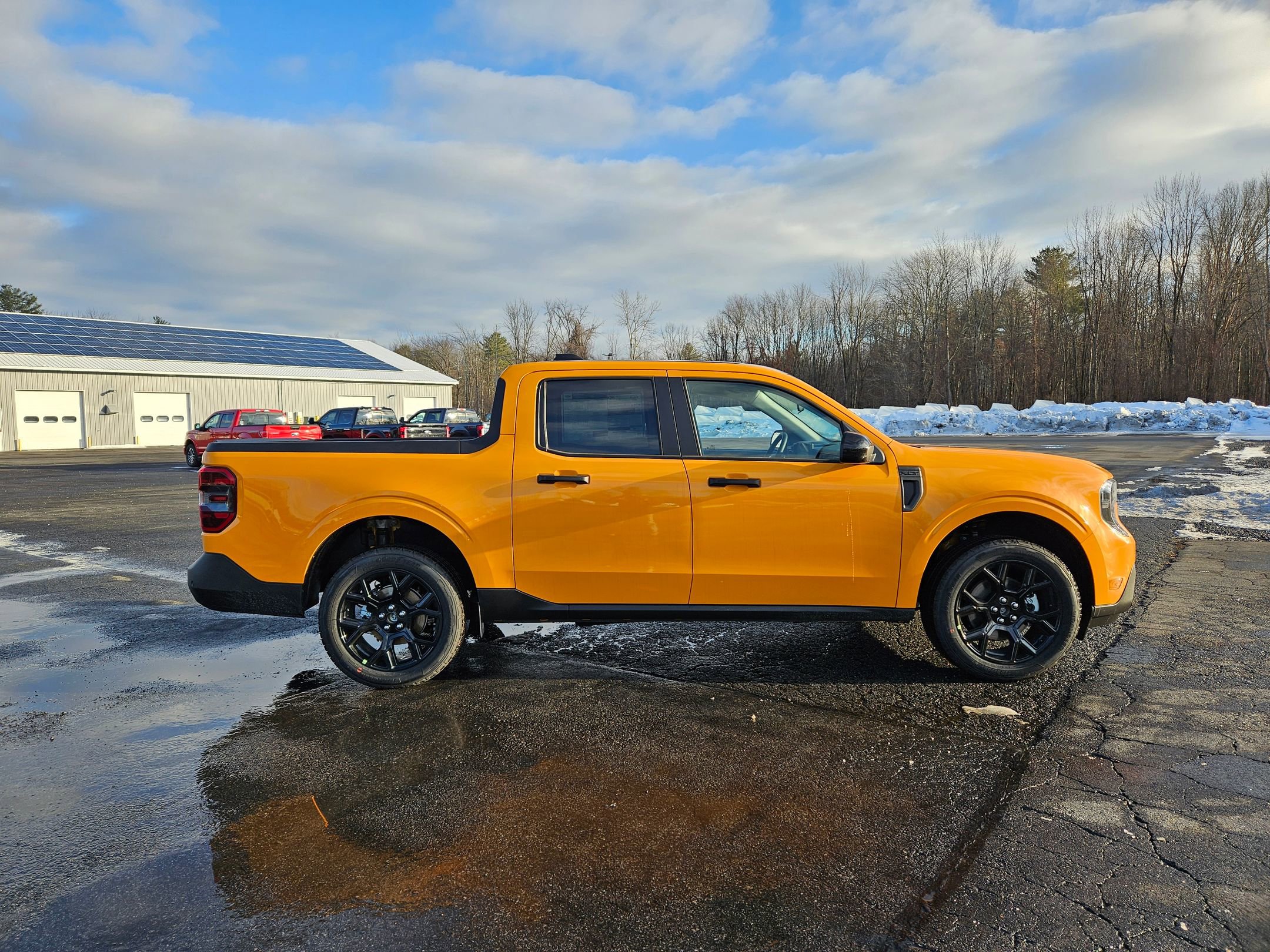 2026 Ford Maverick XLT - Photo 2