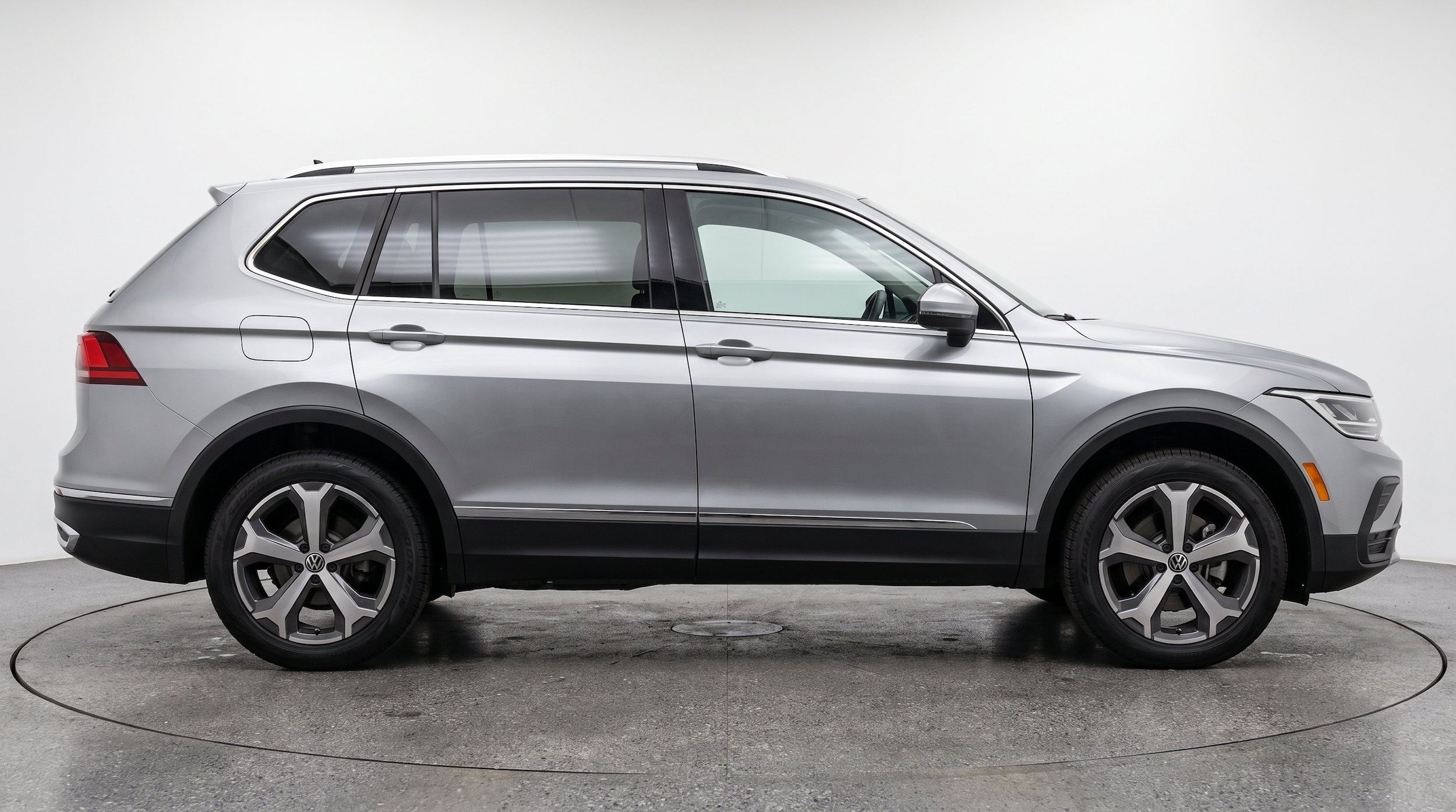 Thumbnail: 2026 Volkswagen Tiguan - 10