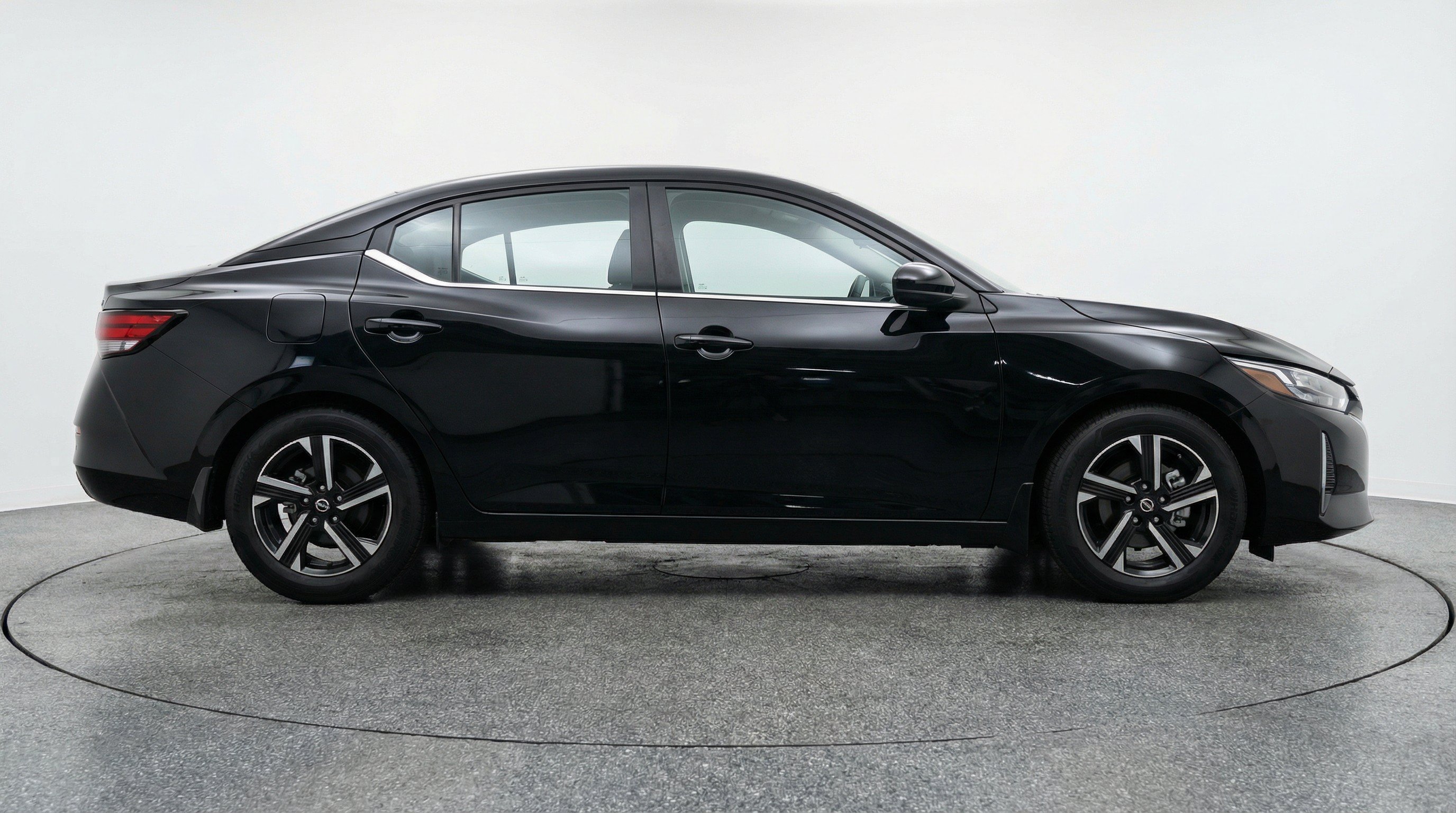 Thumbnail: 2025 Nissan Sentra - 10
