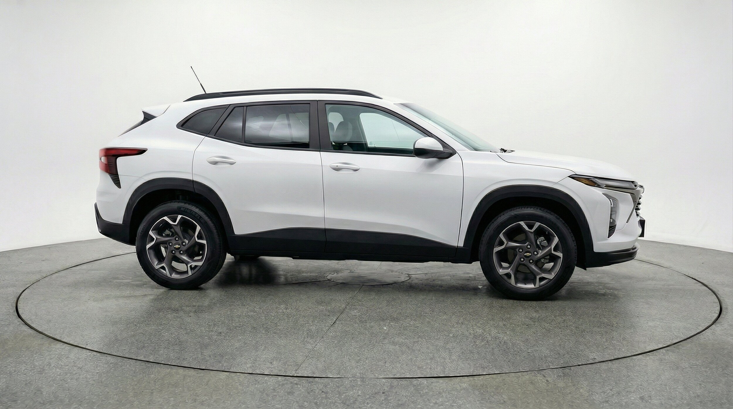 Thumbnail: 2025 Chevrolet Trax - 10