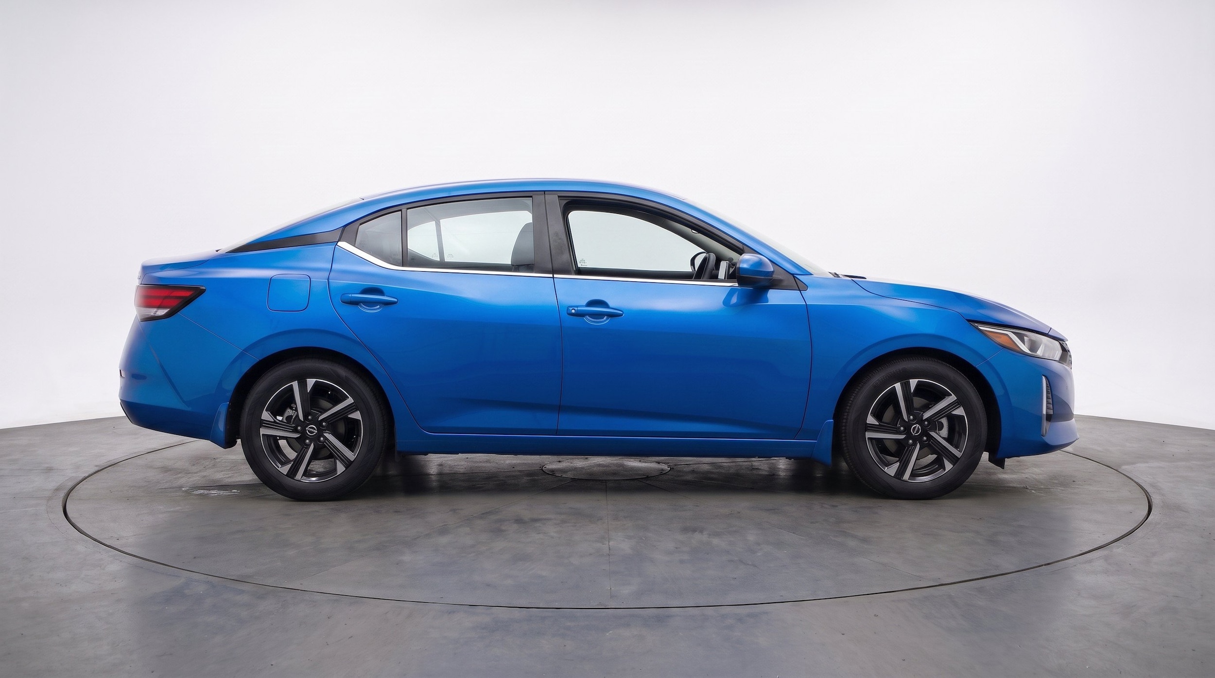 Thumbnail: 2025 Nissan Sentra - 10