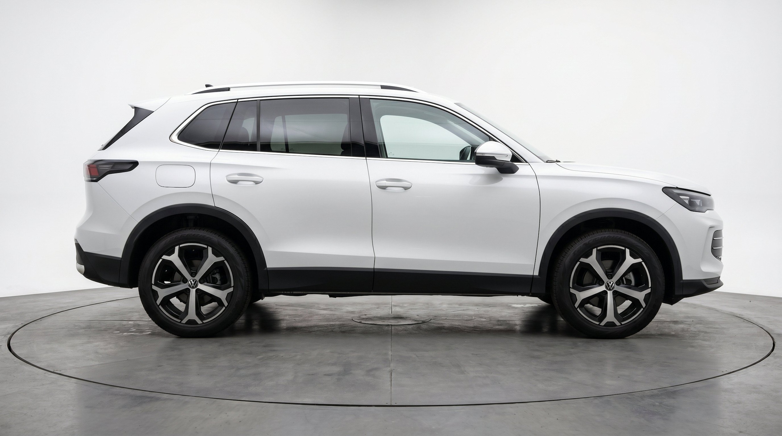 Thumbnail: 2026 Volkswagen Tiguan - 10