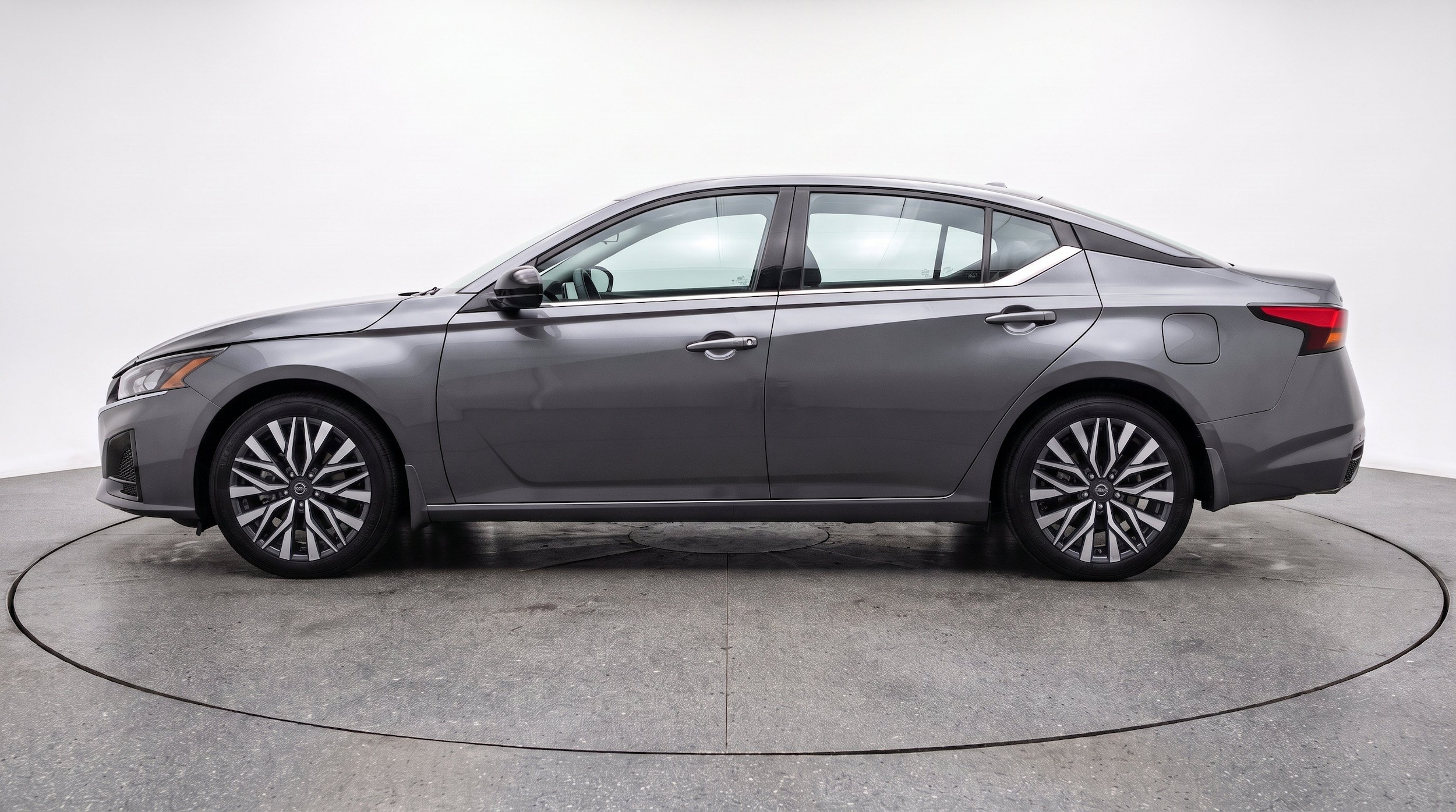 Thumbnail: 2025 Nissan Altima - 5