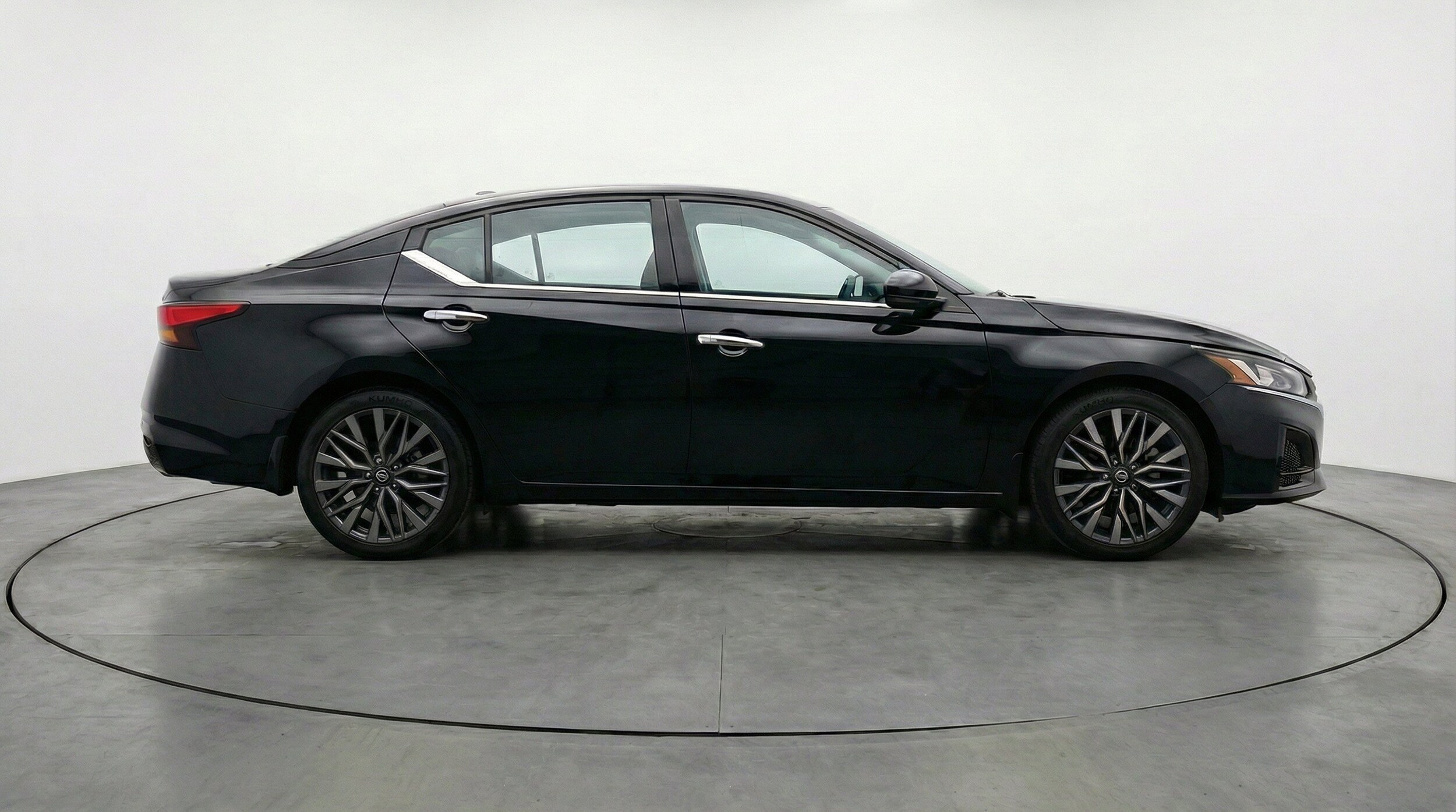 Thumbnail: 2025 Nissan Altima - 11
