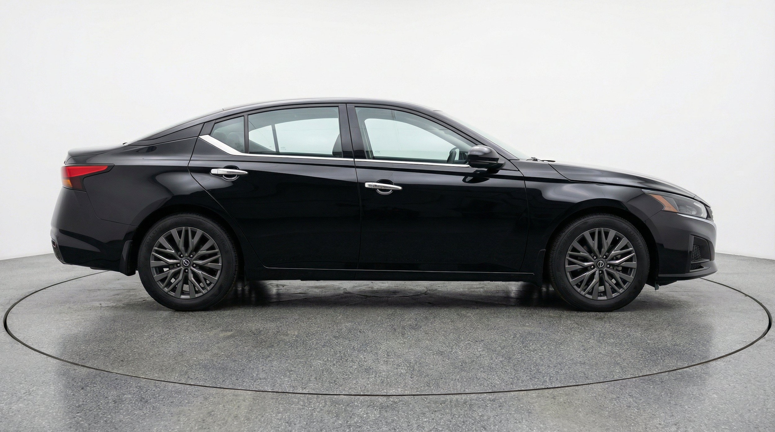 Thumbnail: 2025 Nissan Altima - 10
