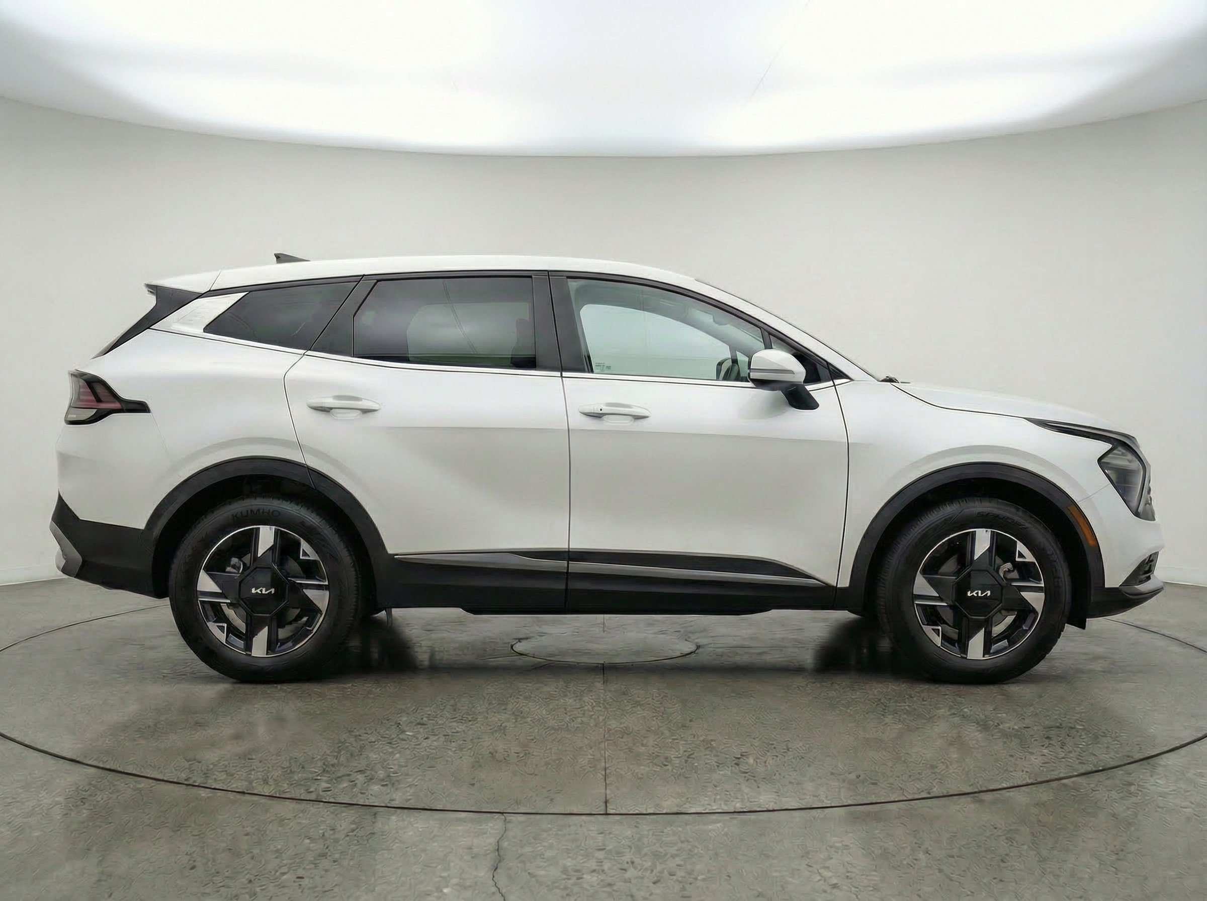Thumbnail: 2026 Kia Sportage - 10