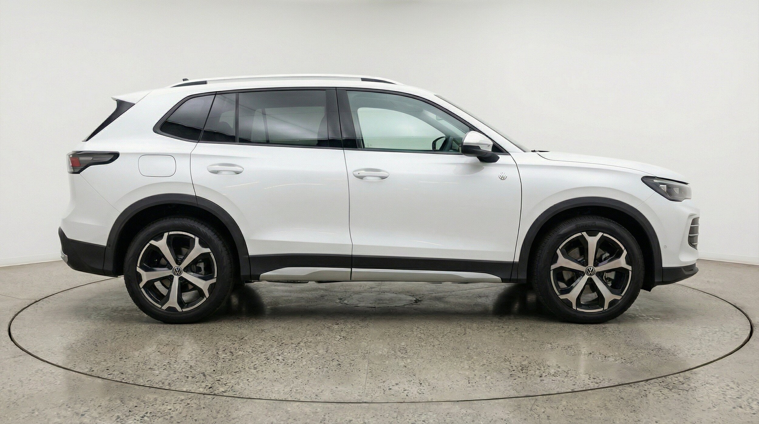 Thumbnail: 2026 Volkswagen Tiguan - 11