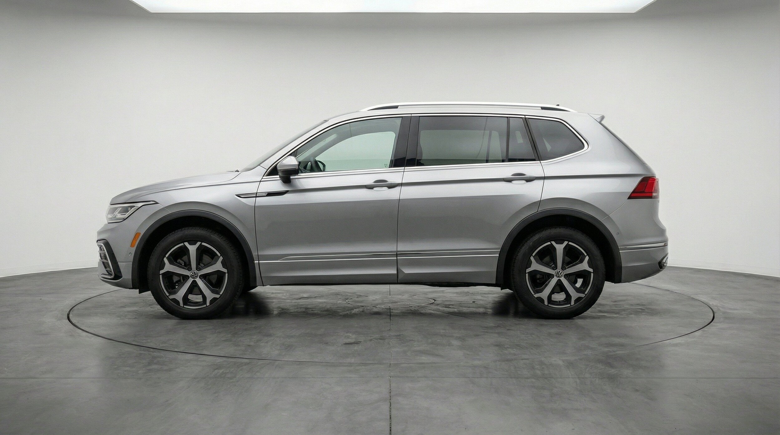 Thumbnail: 2026 Volkswagen Tiguan - 5