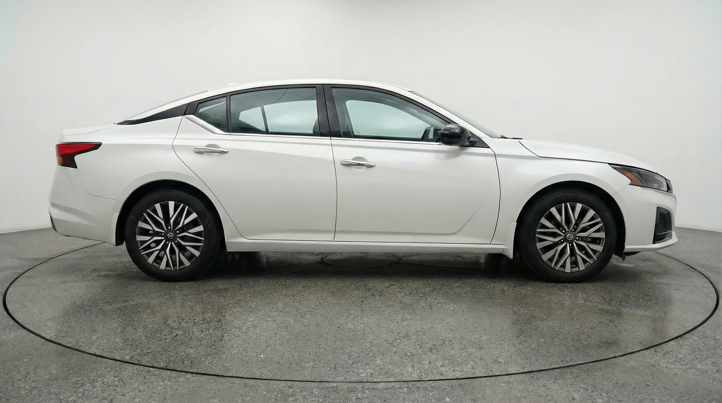 Thumbnail: 2025 Nissan Altima - 10