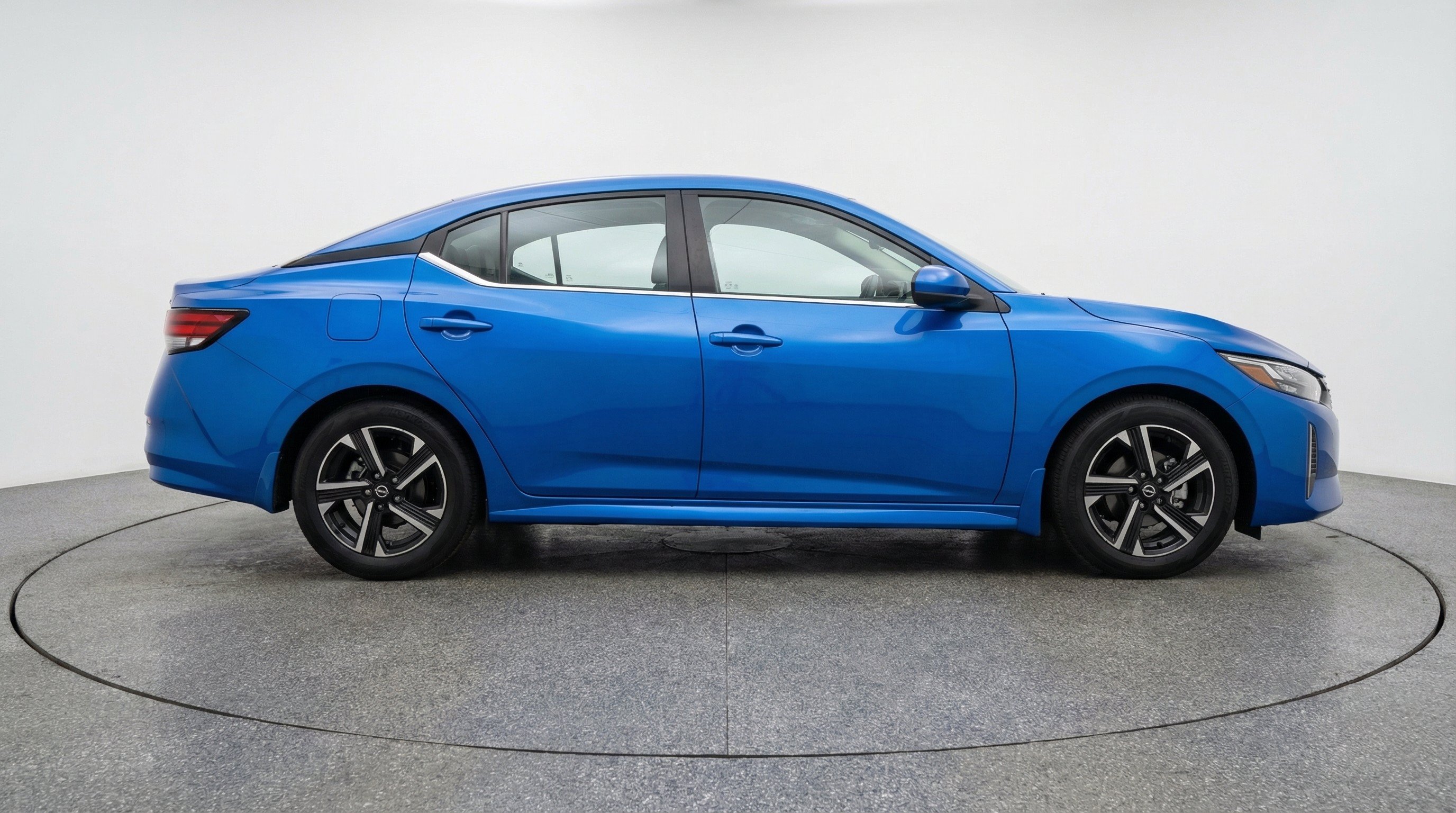 Thumbnail: 2025 Nissan Sentra - 10