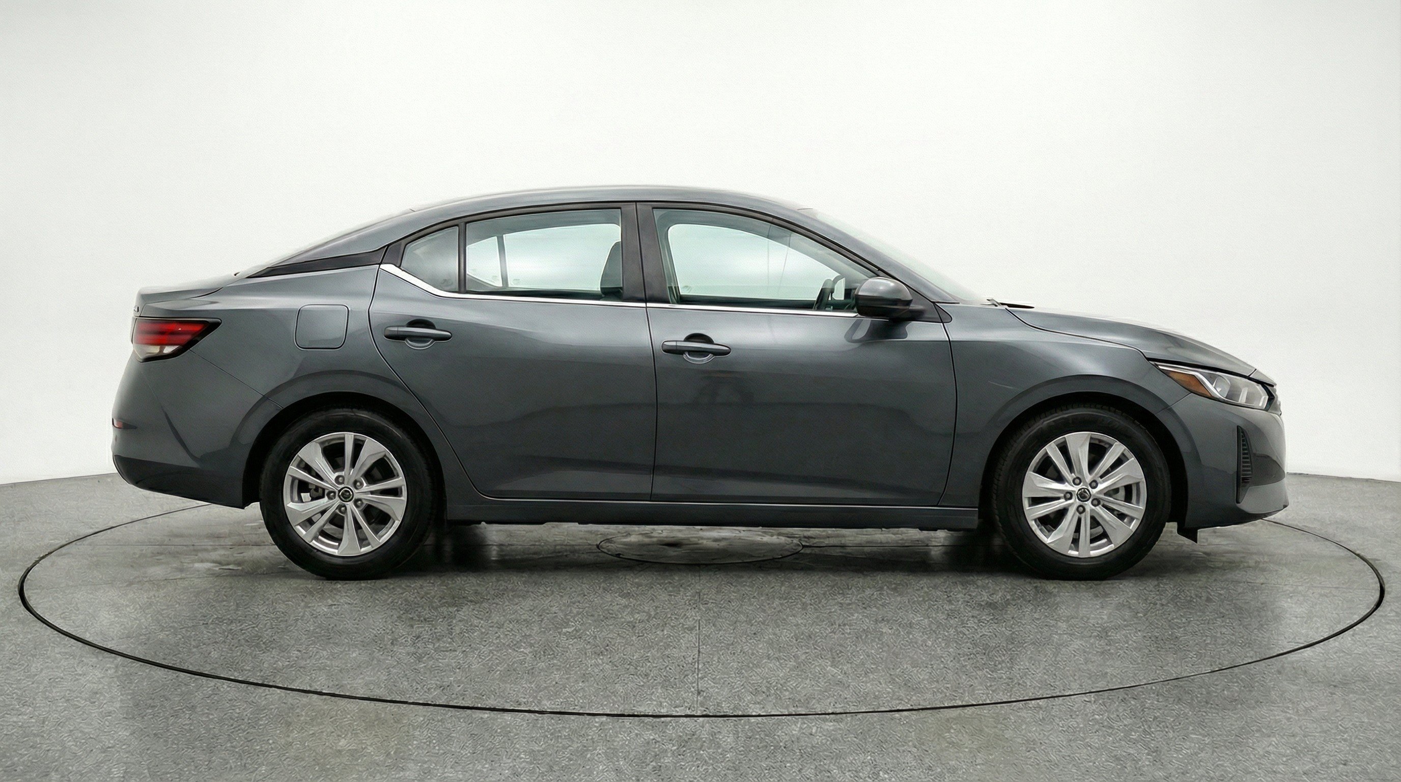 Thumbnail: 2025 Nissan Sentra - 10