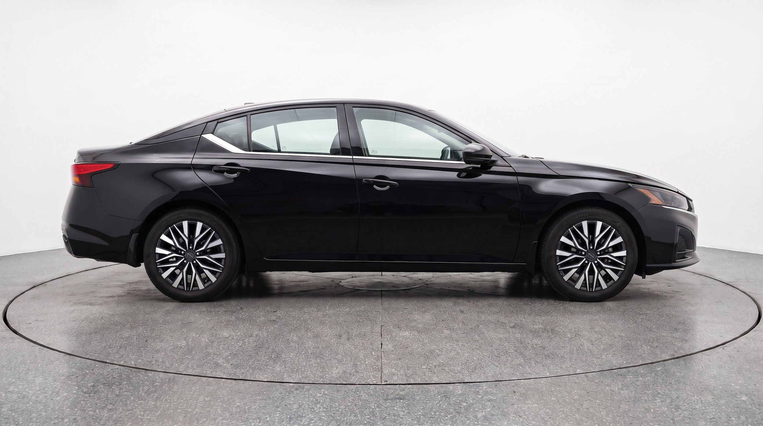 Thumbnail: 2026 Nissan Altima - 10