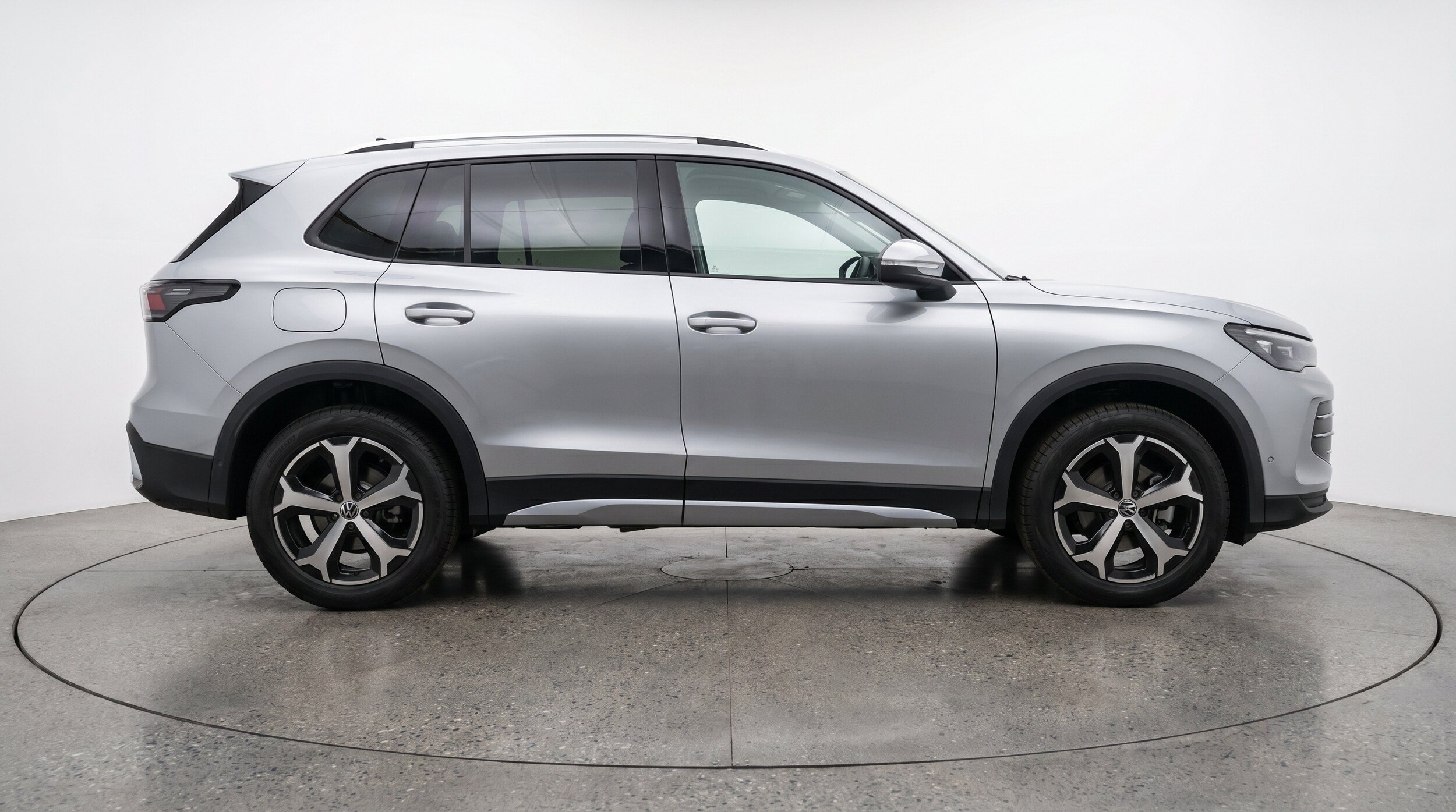 Thumbnail: 2026 Volkswagen Tiguan - 10