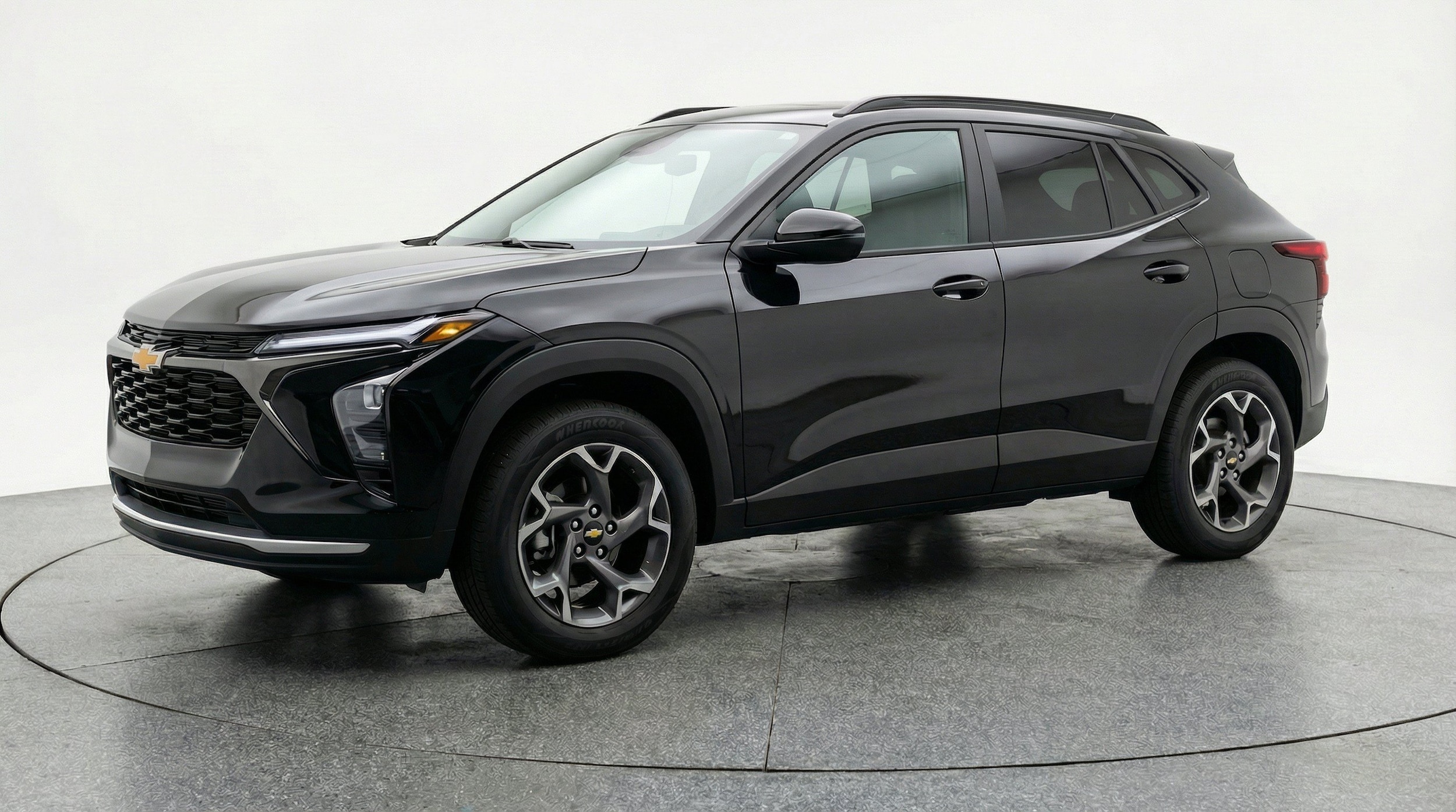 Thumbnail: 2025 Chevrolet Trax - 3