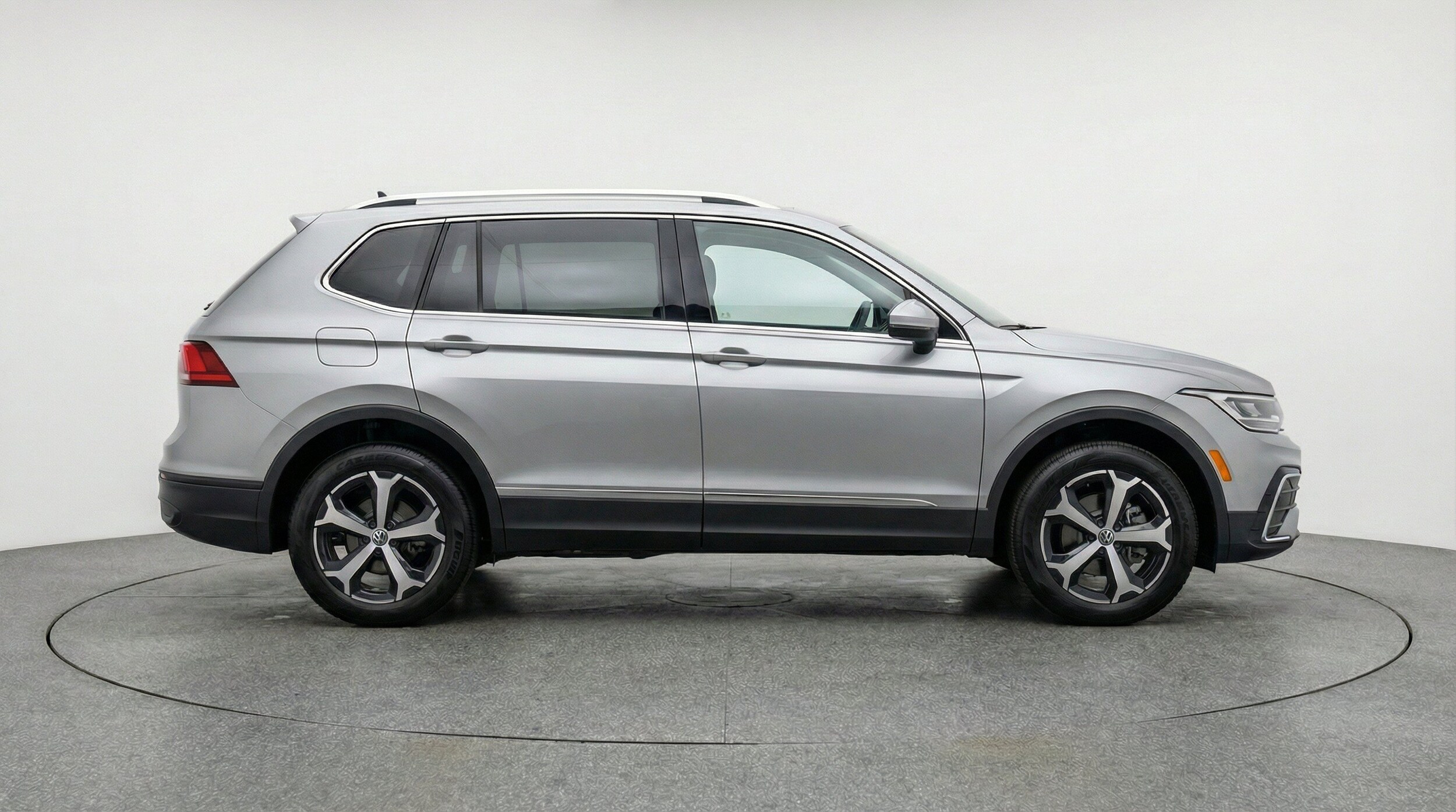 Thumbnail: 2026 Volkswagen Tiguan - 10