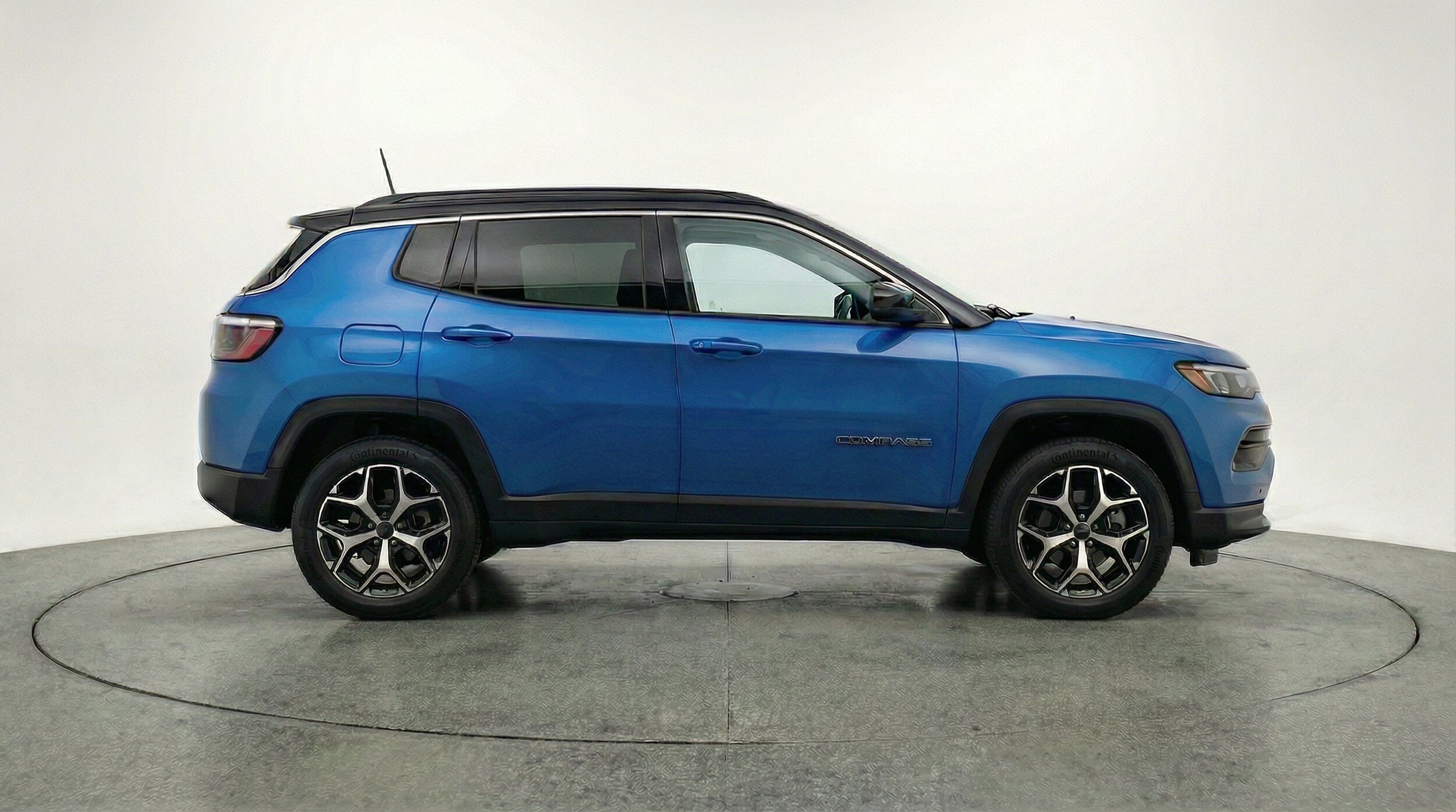 Thumbnail: 2025 Jeep Compass - 10