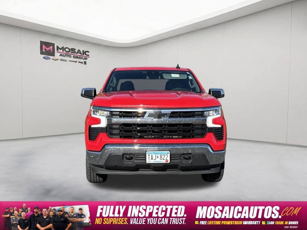 Used 2025 Chevrolet Silverado 1500 LT with VIN 2GCUKDED2S1159723 for sale in Zumbrota, Minnesota