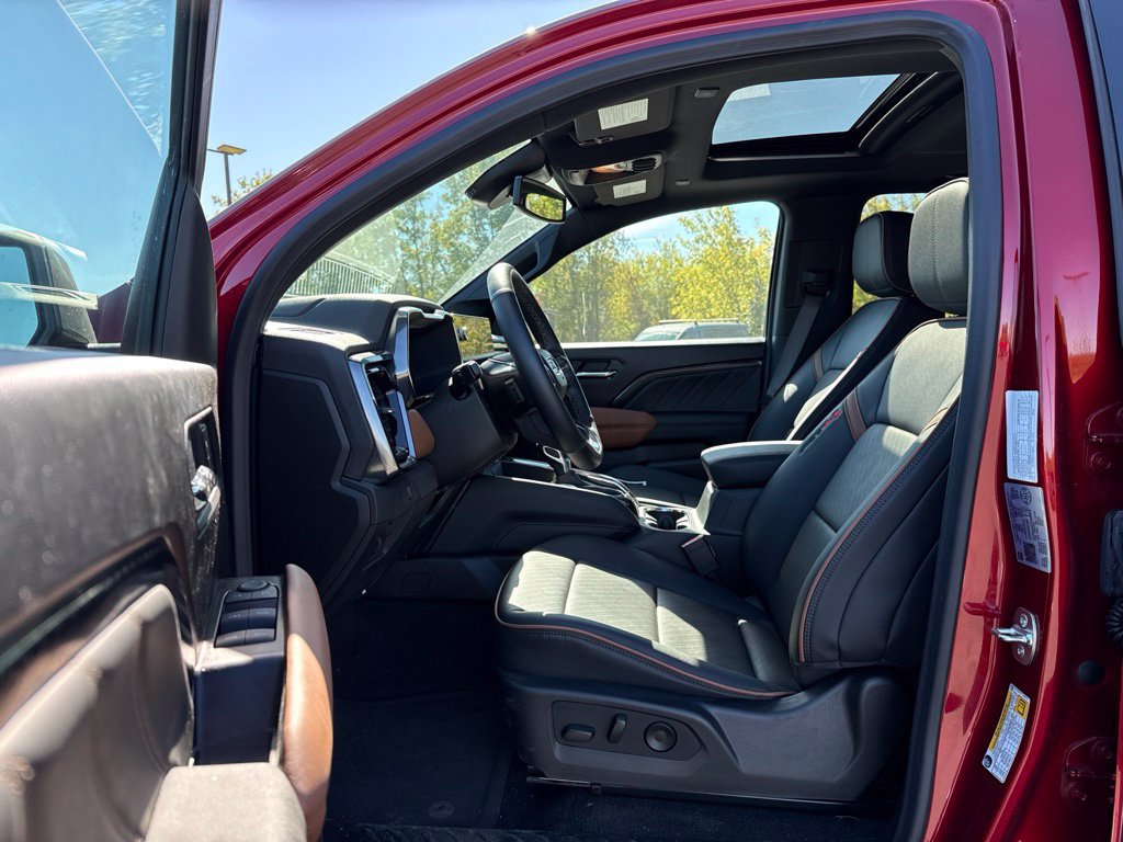 2026 GMC Canyon AT4 - Photo 8