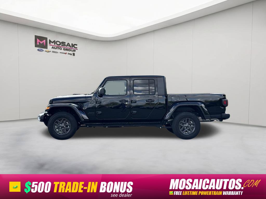 Used 2025 Jeep Gladiator Sport Truck Crew Cab