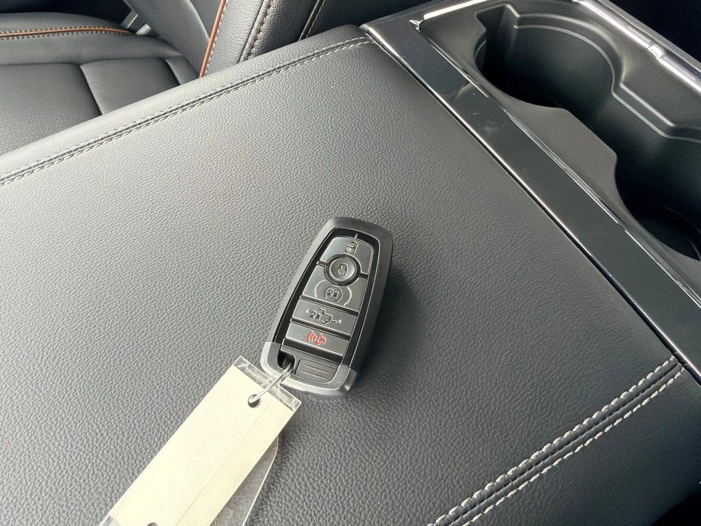 2026 Ford F-350 Super Duty Lariat - Photo 39