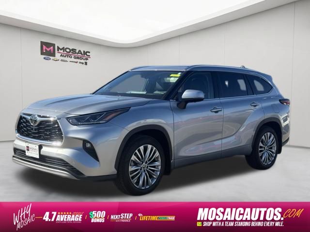 Used 2024 Toyota Highlander Platinum SUV