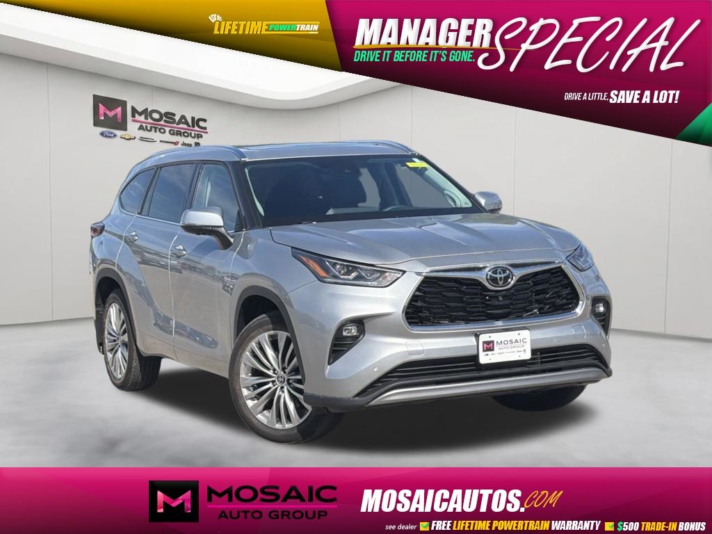 Used 2024 Toyota Highlander Platinum SUV