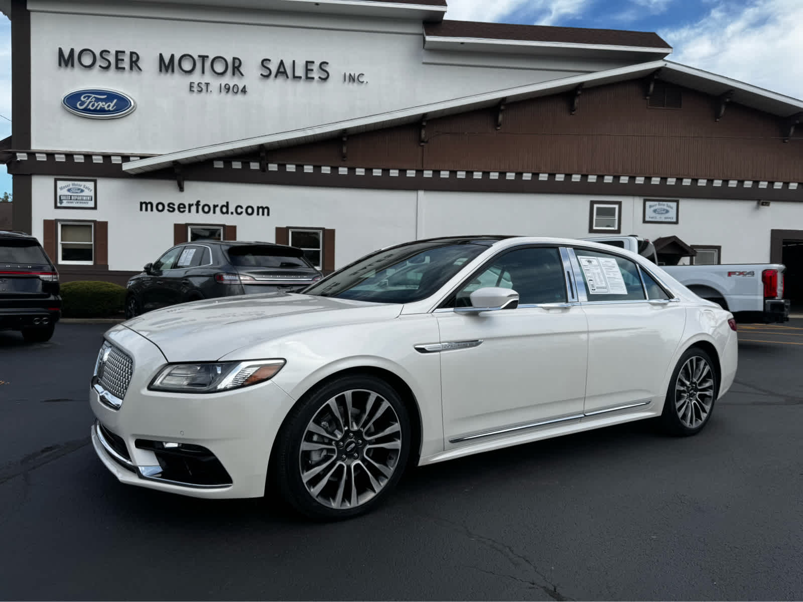 2017 Lincoln Continental Select