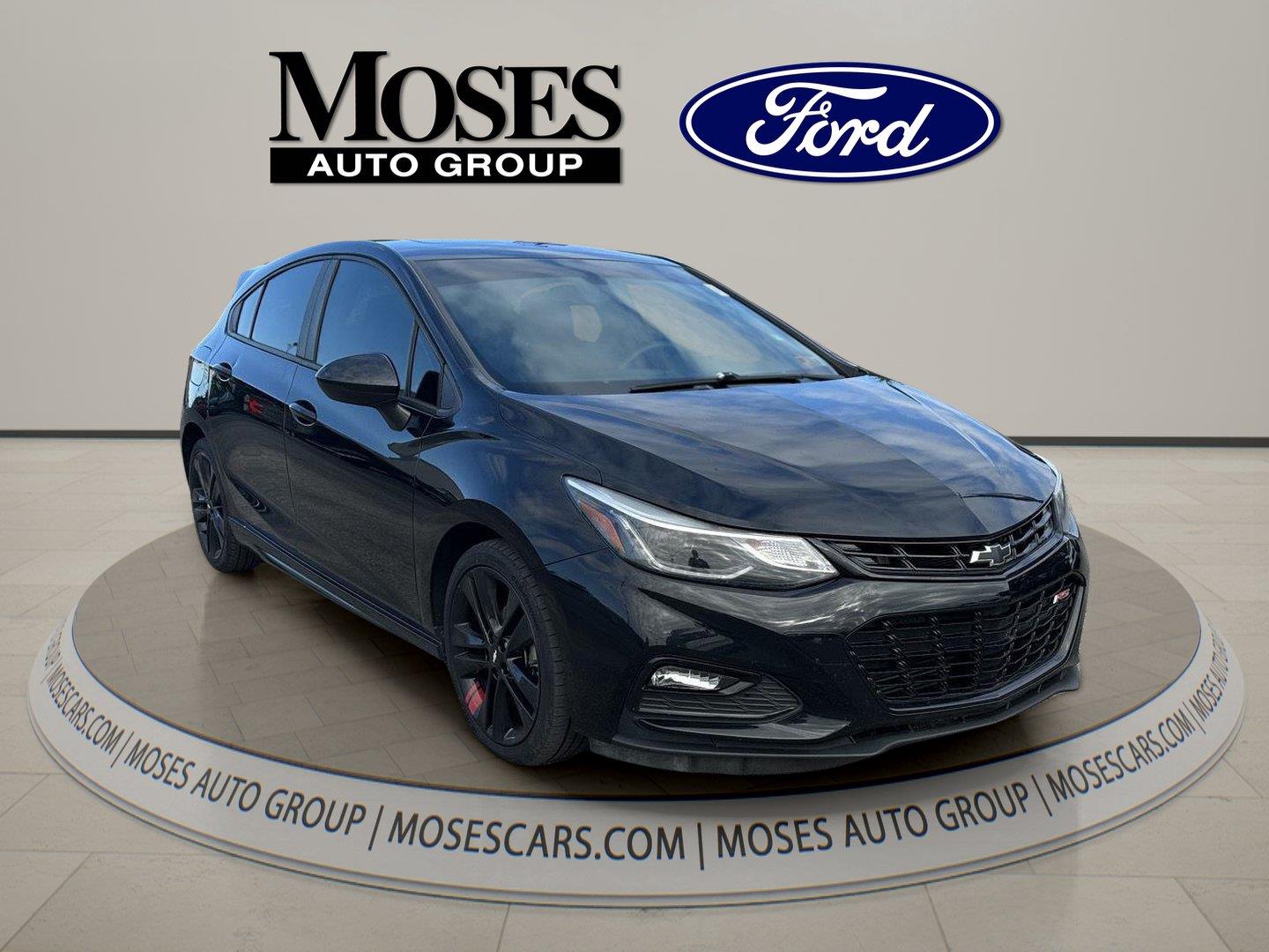 Used 2018 Chevrolet Cruze LT with VIN 3G1BE6SM2JS648780 for sale in Saint Albans, WV