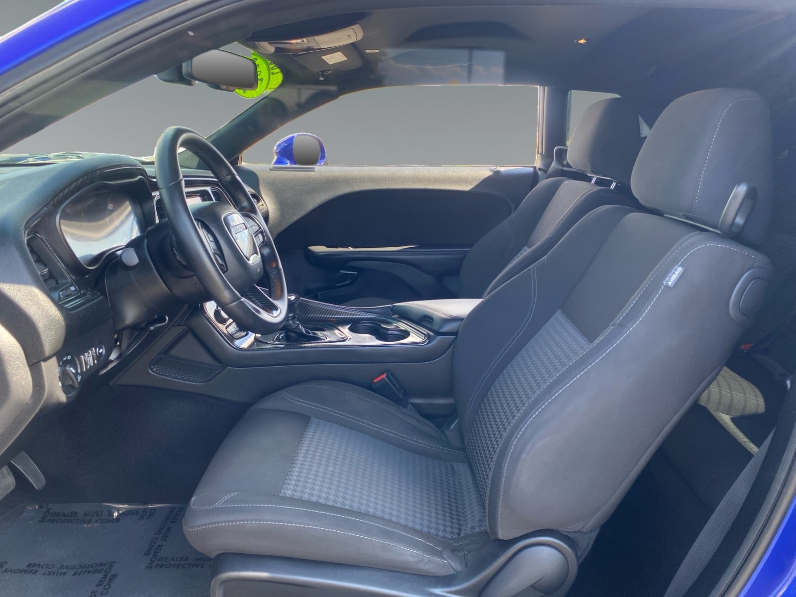 2022 Dodge Challenger SXT - Photo 9