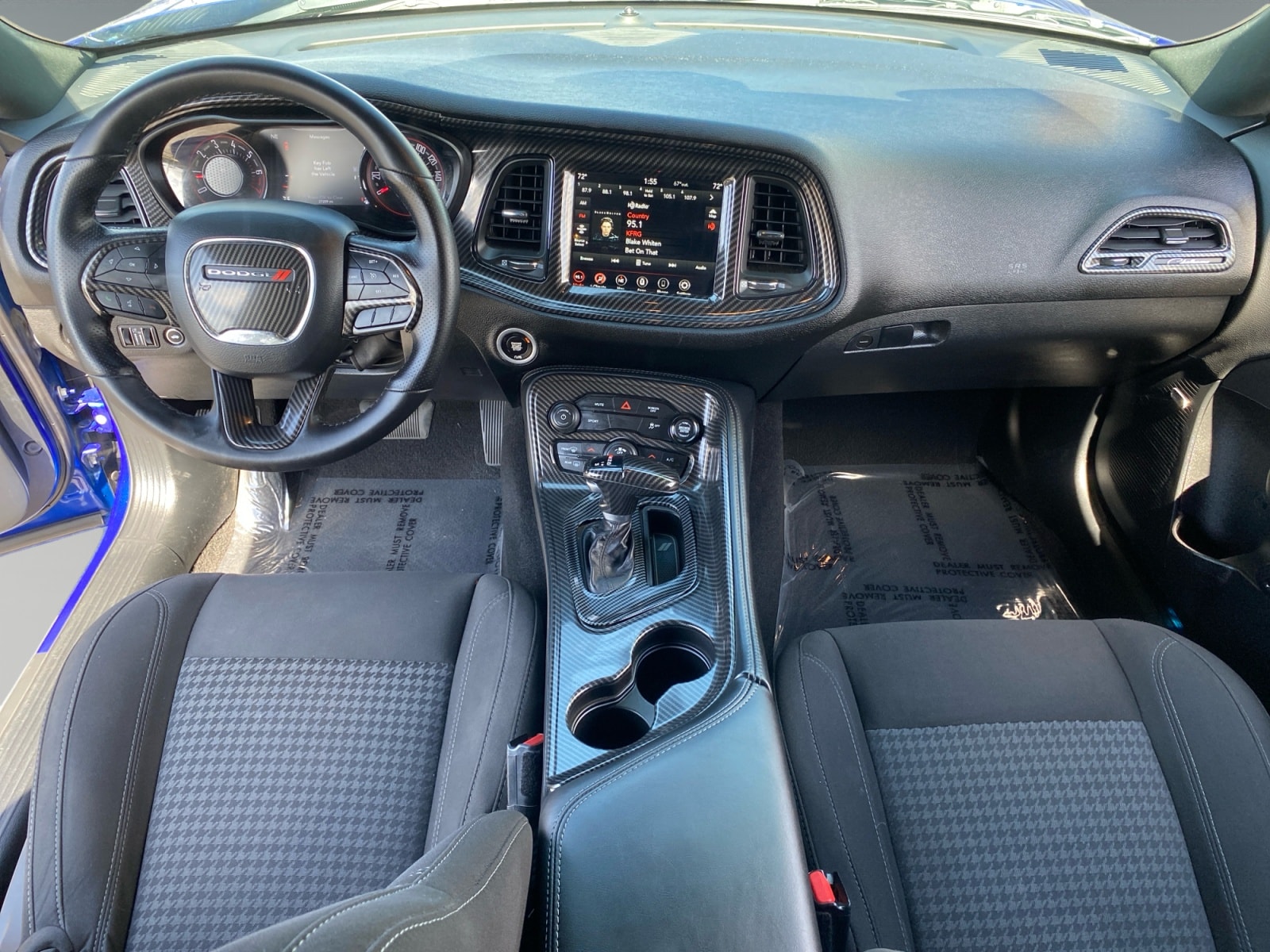 2022 Dodge Challenger SXT - Photo 10