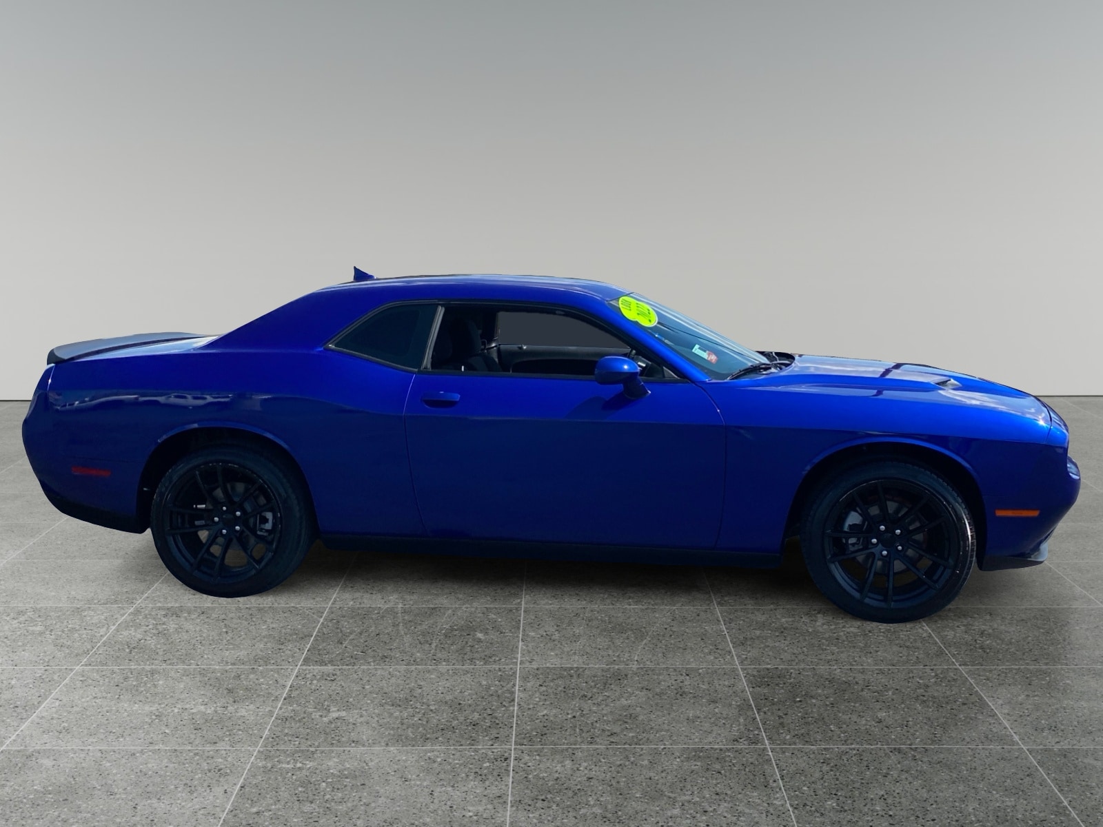 2022 Dodge Challenger SXT - Photo 6
