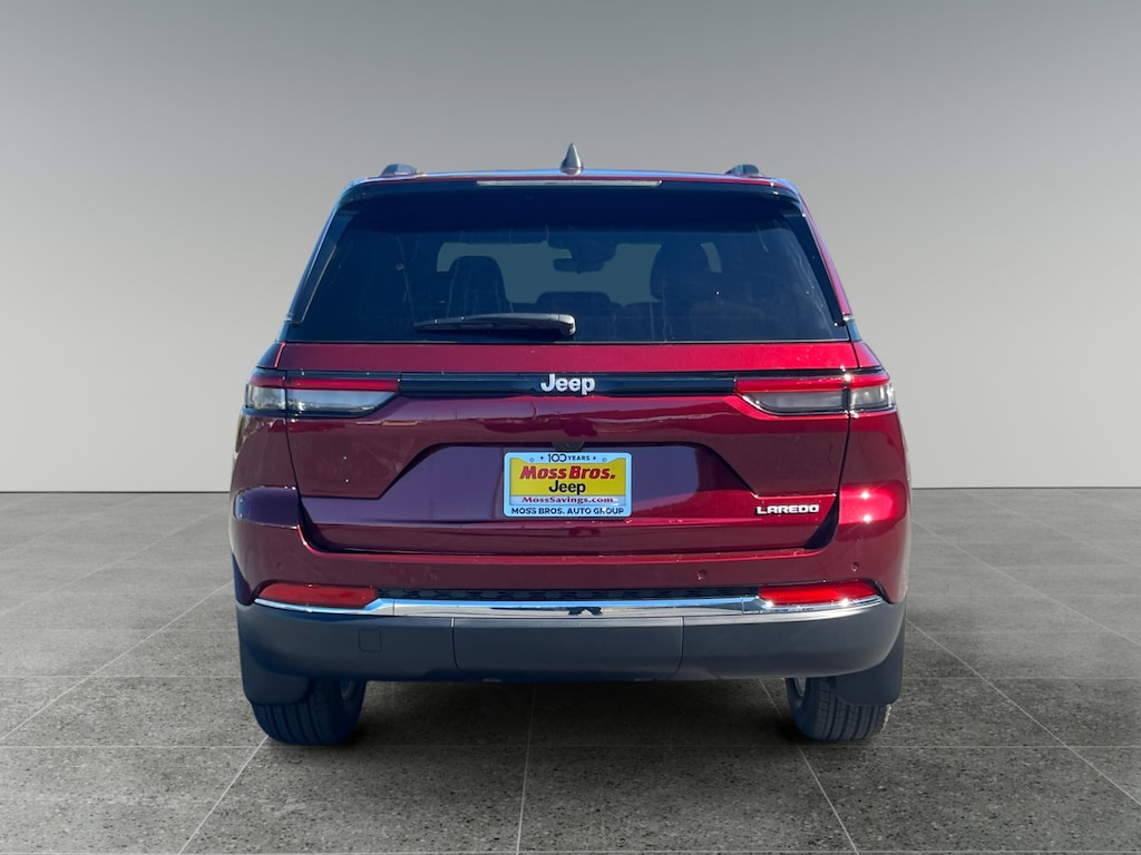 New 2026 Jeep Grand Cherokee Laredo Sport Utility