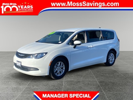 2023 Chrysler Voyager LX Van Passenger Van