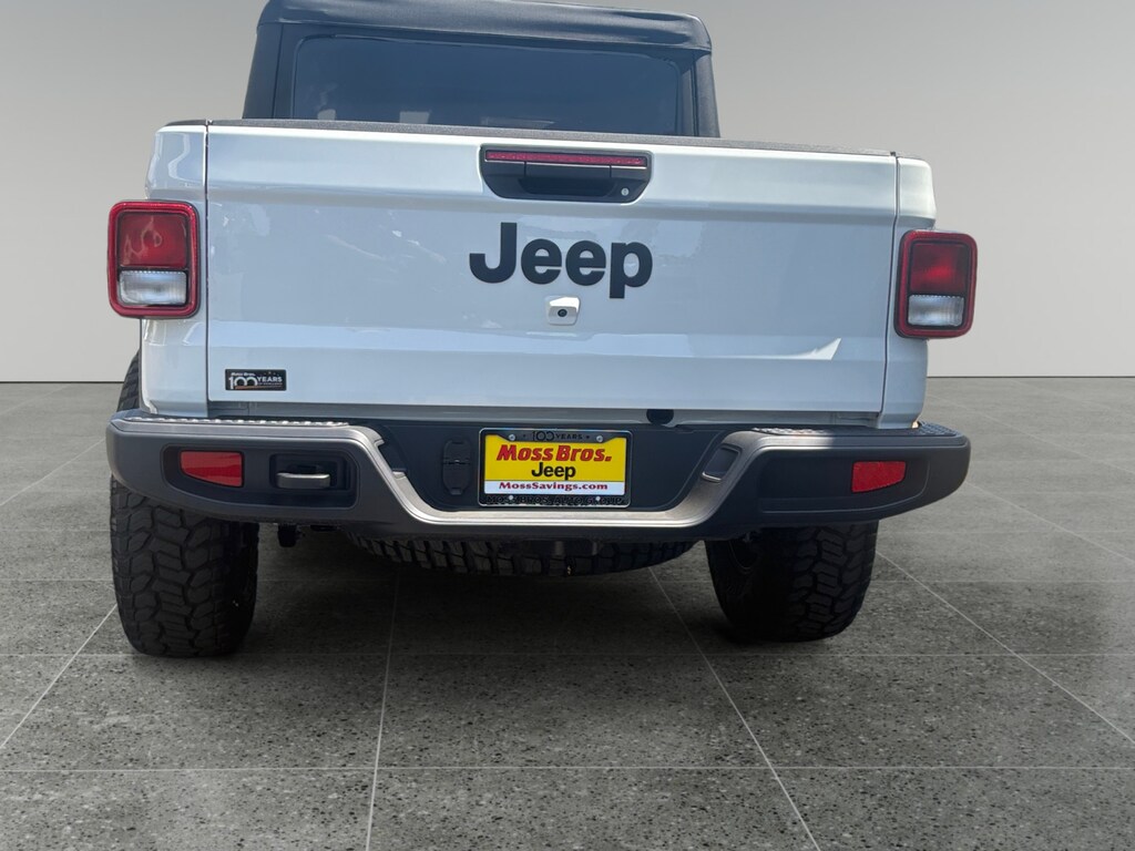 New 2026 Jeep Gladiator Sport Pickup