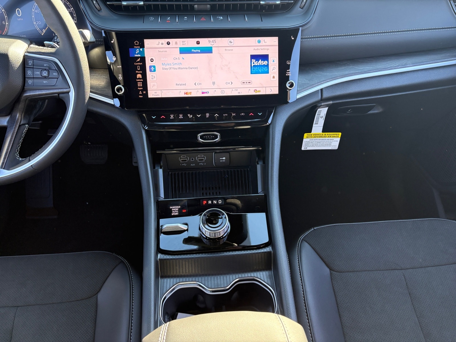 2026 Jeep Grand Cherokee Laredo - Photo 11