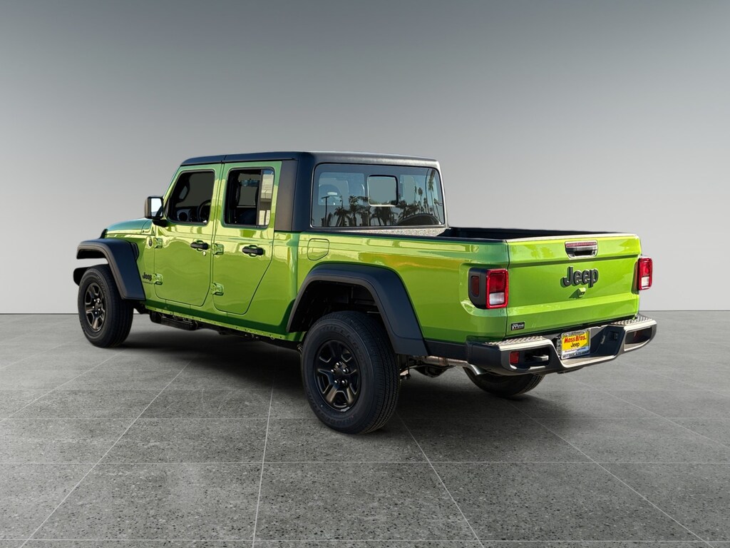 New 2026 Jeep Gladiator Sport Pickup