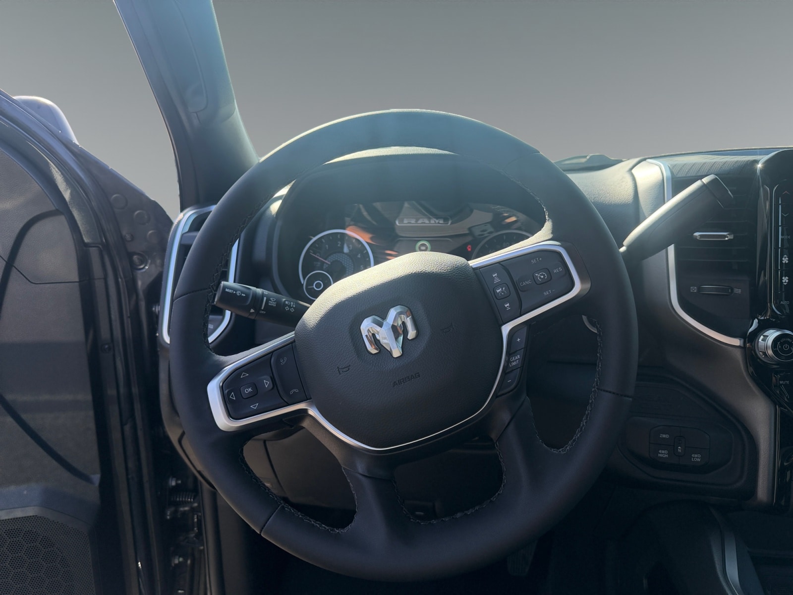 2026 RAM 3500 Big Horn - Photo 11