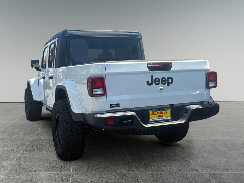 New 2026 Jeep Gladiator Sport Pickup