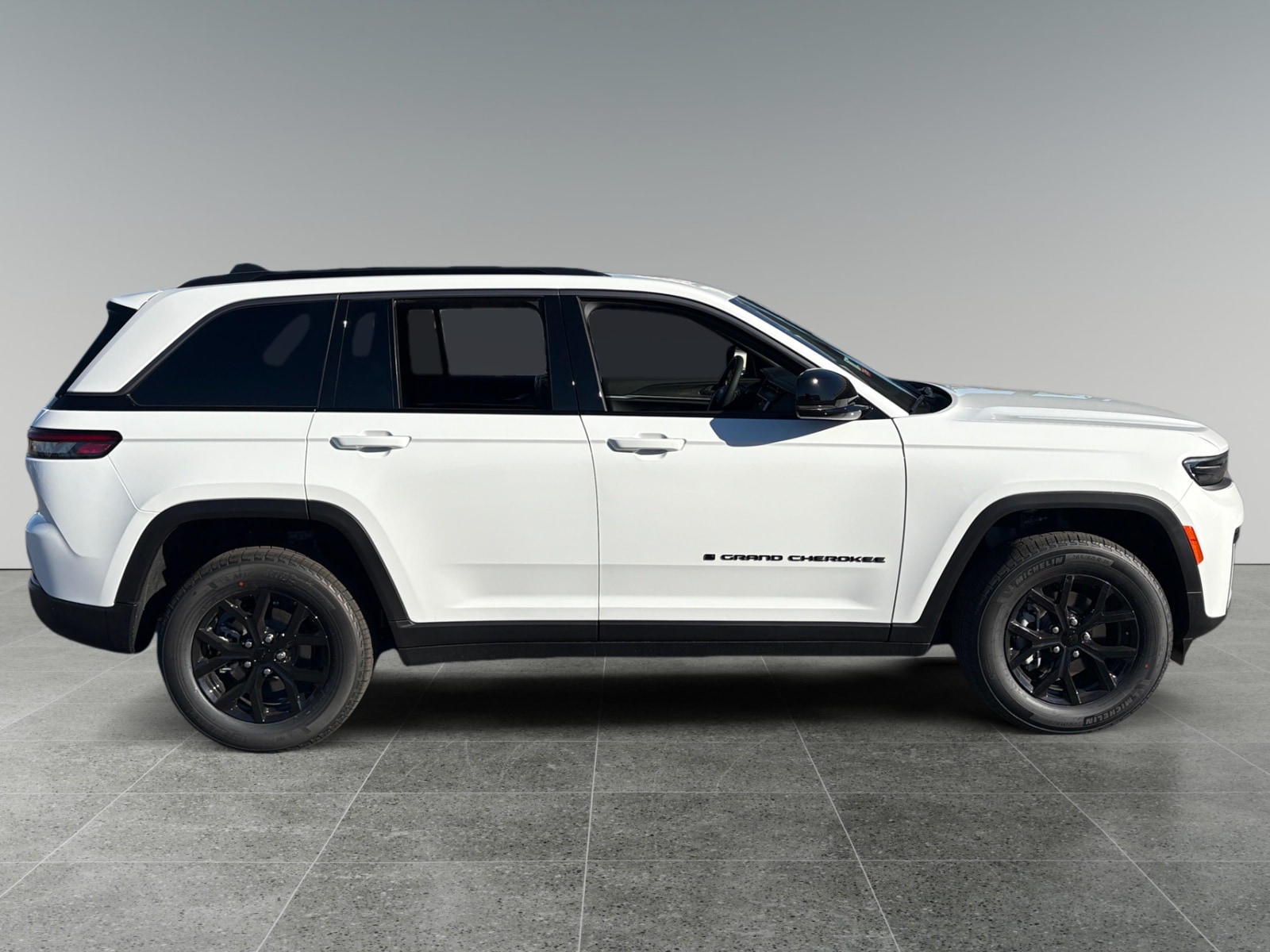2026 Jeep Grand Cherokee Laredo - Photo 6