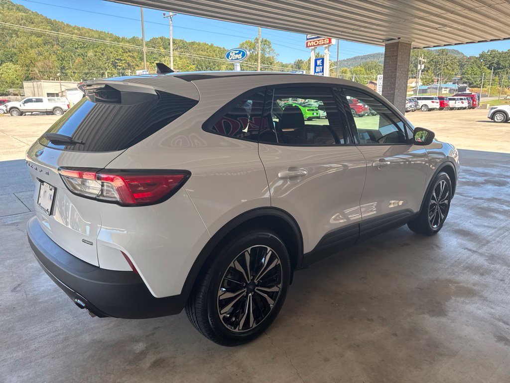 Certified 2021 Ford Escape Hybrid SE SUV