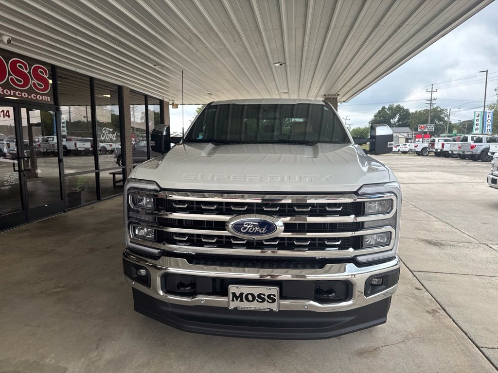 Certified 2025 Ford F-250SD Lariat Truck Crew Cab