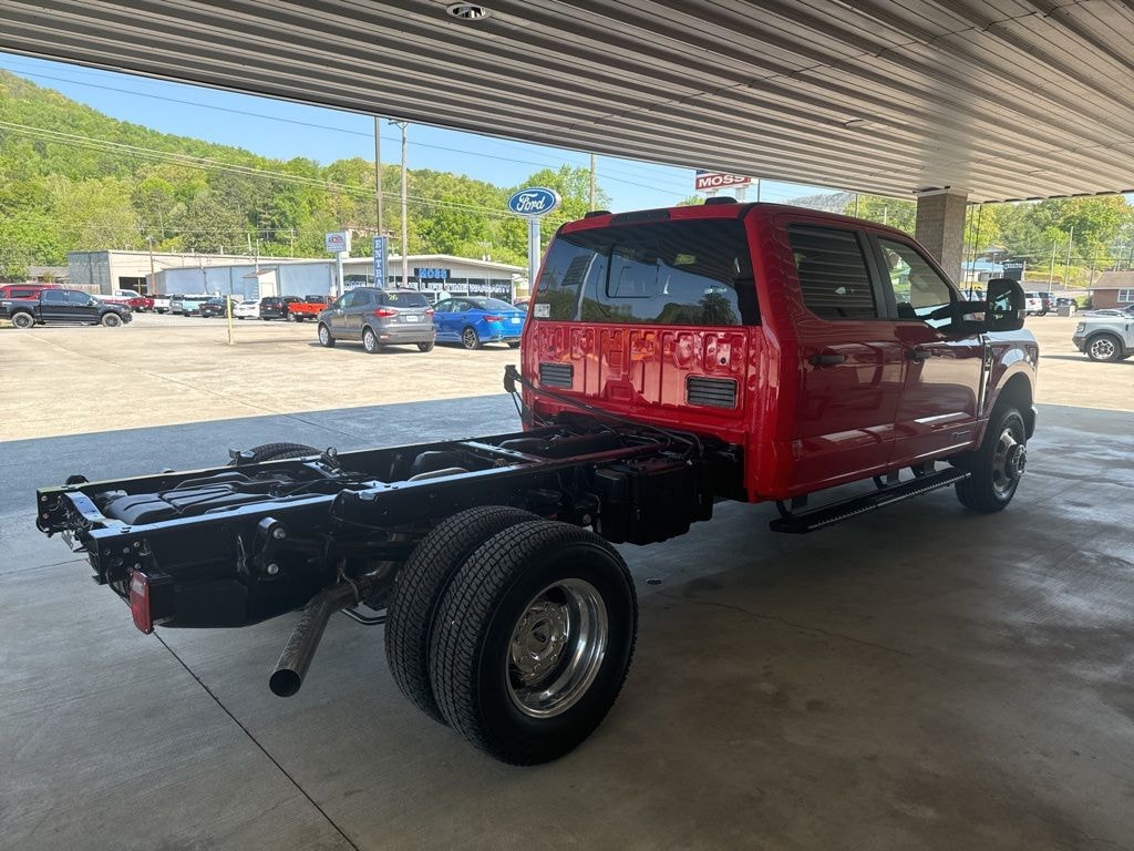 New 2026 Ford F-350SD XL Truck Crew Cab